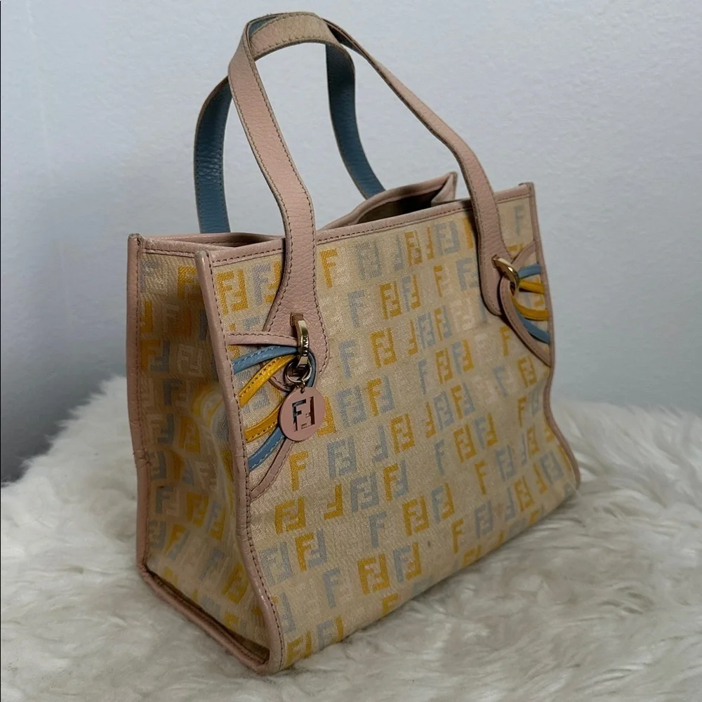 💯Authentic Fendi Tote Multi Color🍀